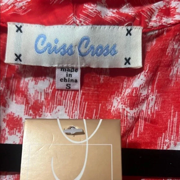 Vibrant Red and White Patterned Dress - Picture 5 of 8